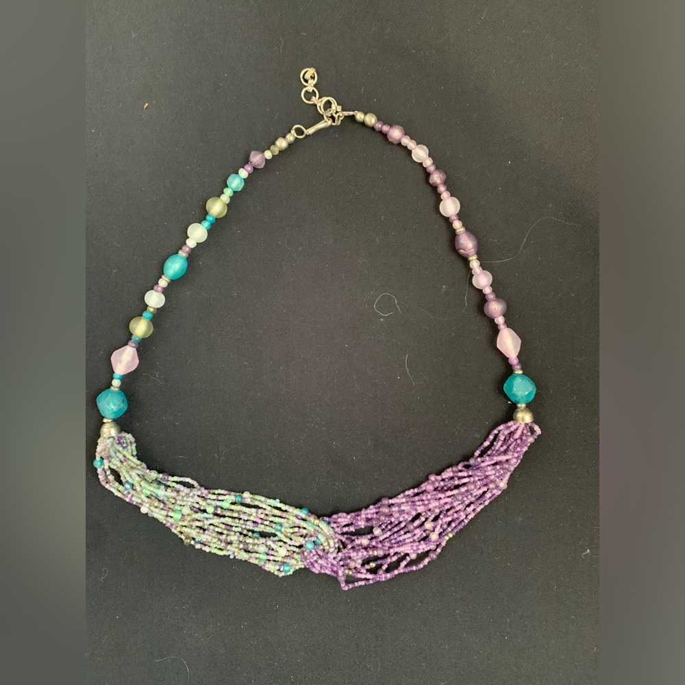 Vintage GLASS GREEN PURPLE BEADS SEAD BEAD KNOT NECKLACE